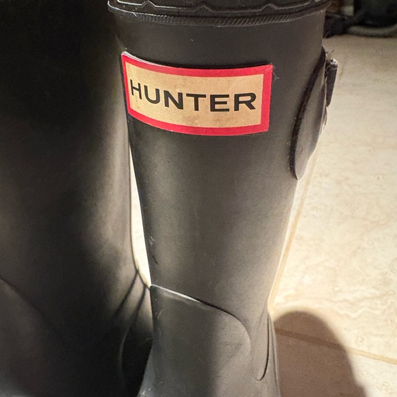Hunter Women's Short Rubber Rain Boots, Size 8 - Picture 3 of 5